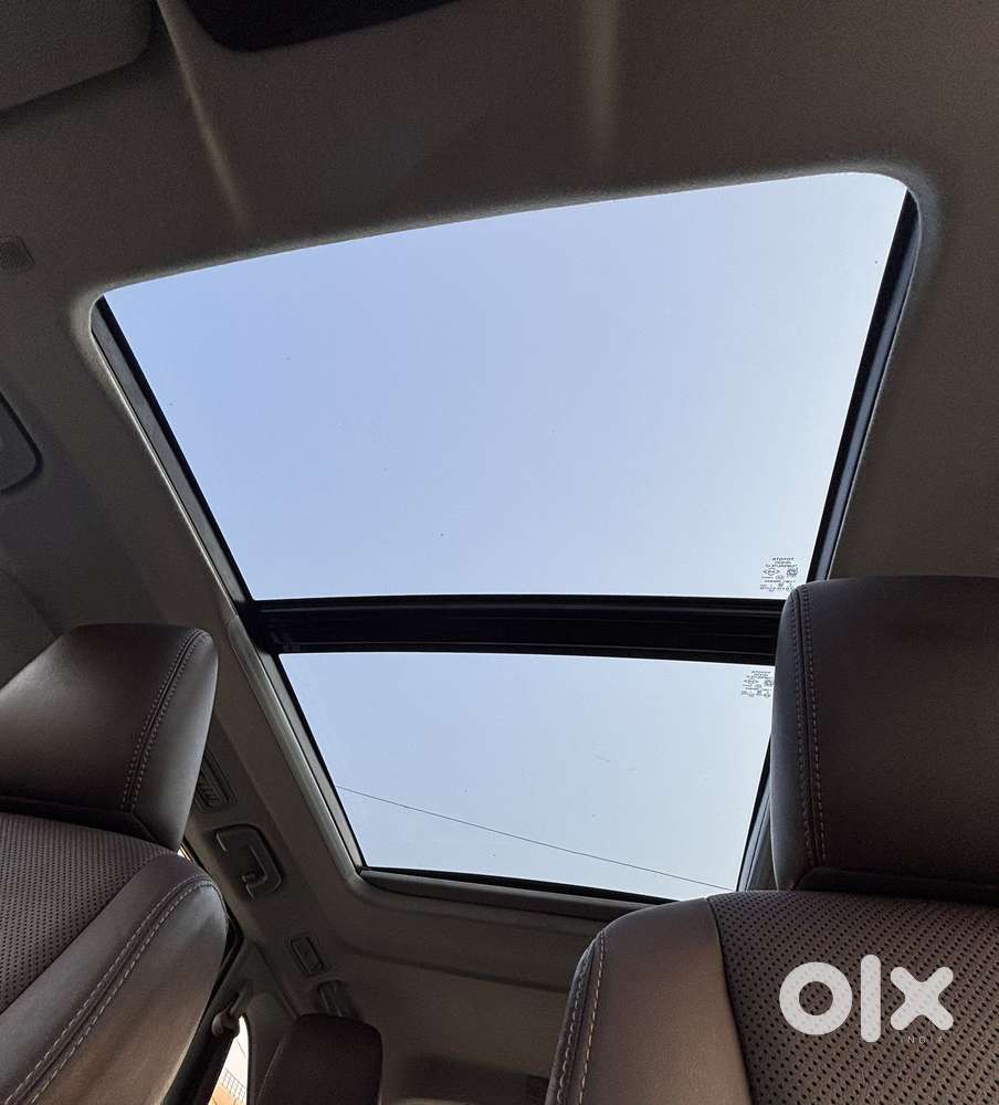 Toyota Innova Hycross 2.0 Zx Hybrid 7 Str, 2023, Petrol