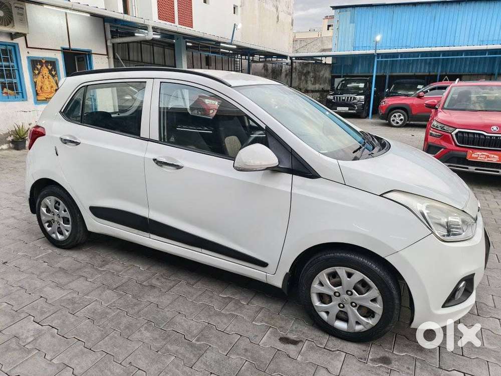 Hyundai Grand I10 Sportz, 2014, Petrol