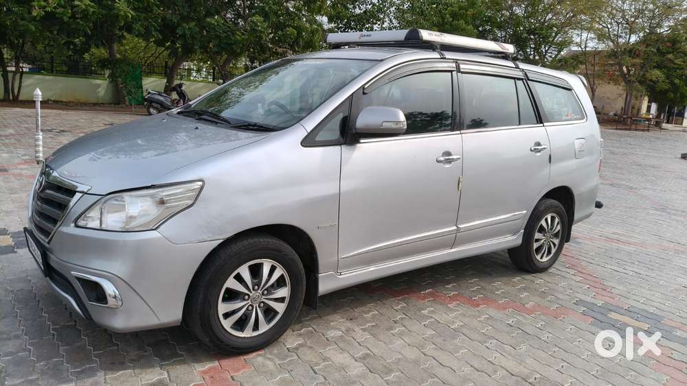 Toyota Innova 2.5 Zx 7 Str Bs-iv, 2015, Diesel