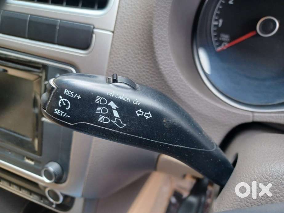 Volkswagen Vento 1.2 Tsi Highline At, 2016, Petrol