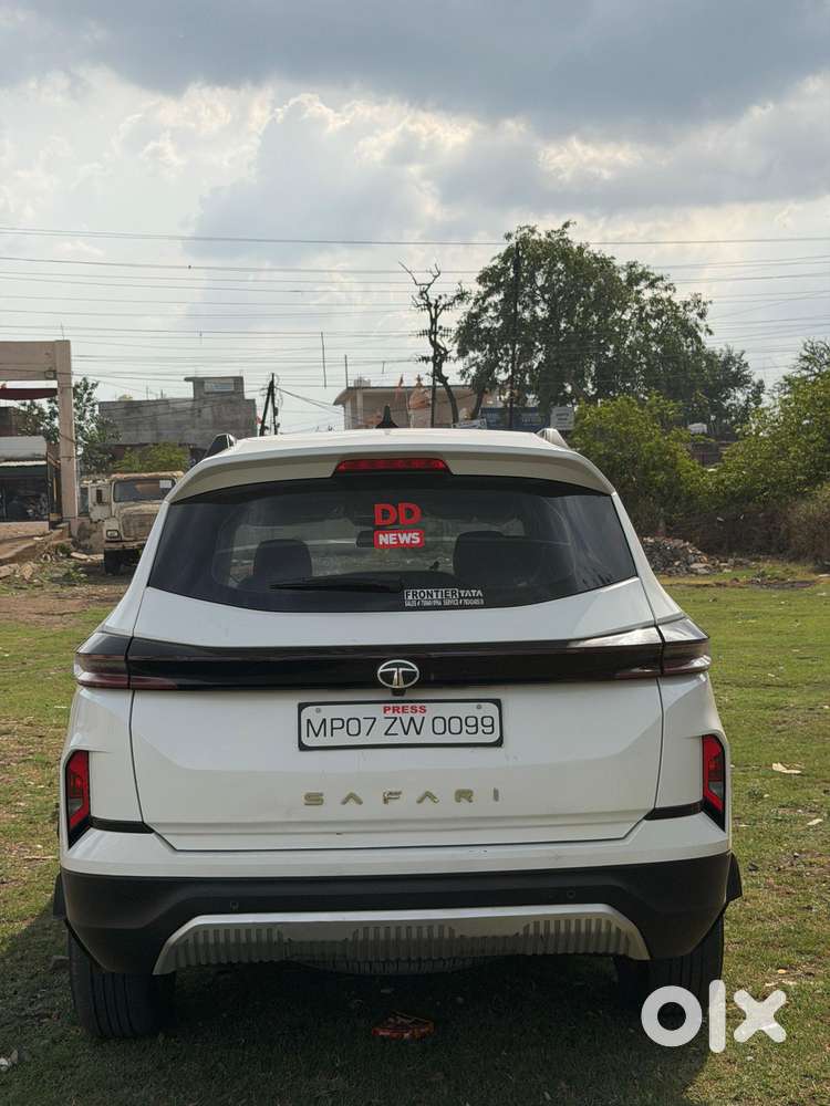 Tata Safari Pure Plus S, 2025, Diesel