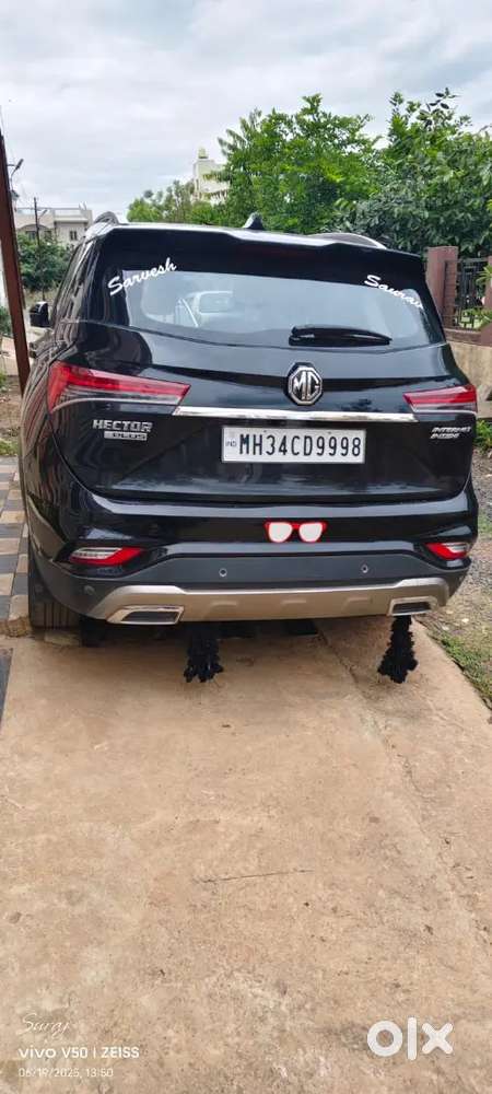 Mg Hector Plus 2023 Diesel 72000 Km Driven 6 Seater