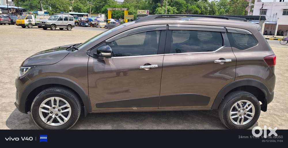 Renault Triber Rxt, 2023, Petrol