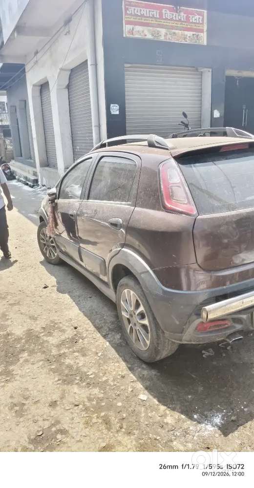 Gadi Ekdam Mast He Koi Kam Nhi He