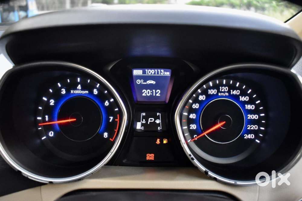 Hyundai New Elantra 1.8 Sx (o) At Vtvt, 2015, Petrol