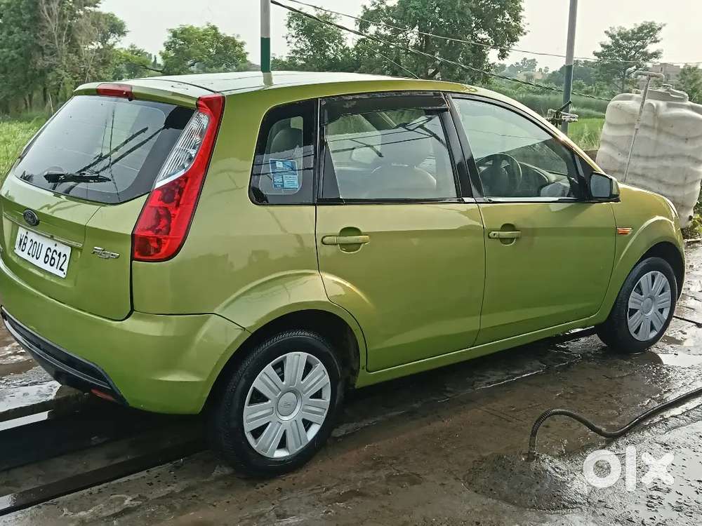 Ford Figo 2011 Petrol 75000 Km Driven