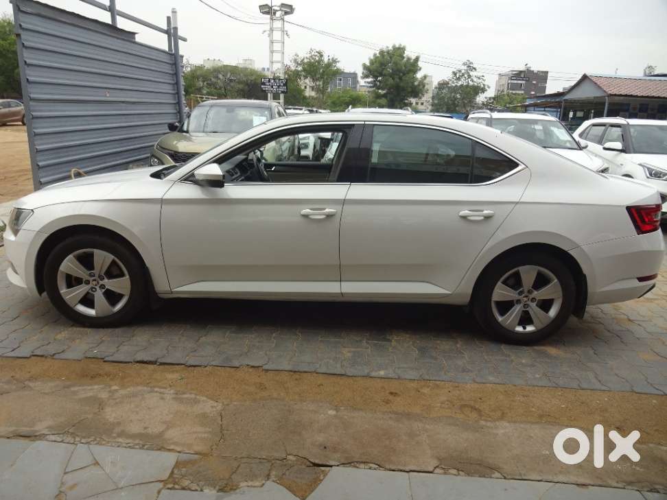 Skoda Superb Style 1.8, 2016, Petrol