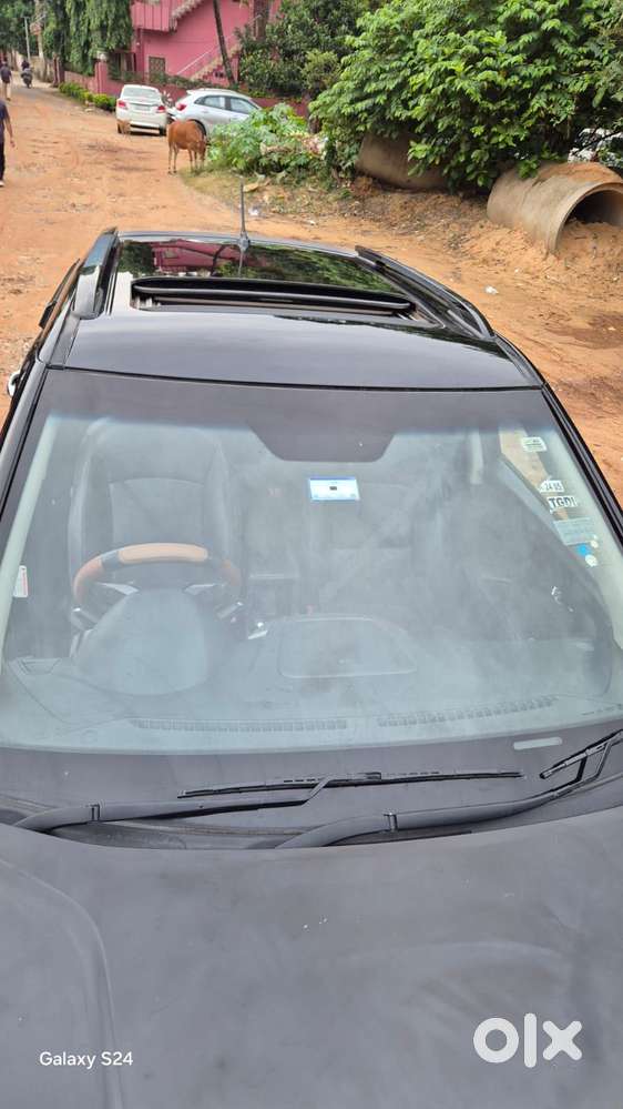 Mahindra Xuv300 W8 Option, 2023, Petrol