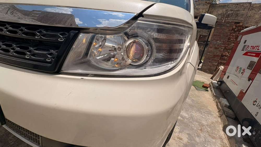 Tata Safari Storme 2015 Diesel Manual Year