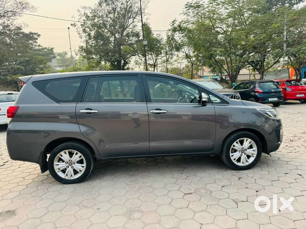 Toyota Innova Crysta 2016 Year