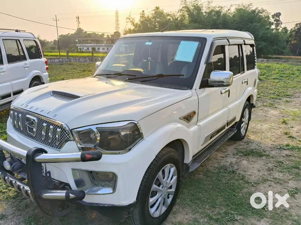 Mahindra Scorpio 2017 Petrol 732201 Km Driven