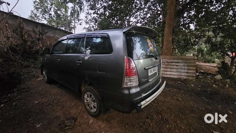 Toyota Innova 2012 Diesel 14000 Km Driven