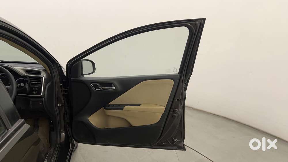 Honda City I-vtec V, 2022, Petrol