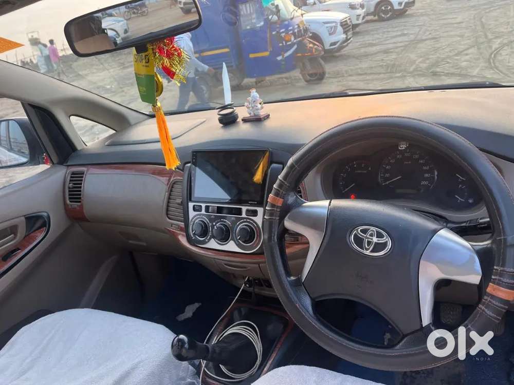 Toyota Innova 2016 Diesel 95000 Km Driven