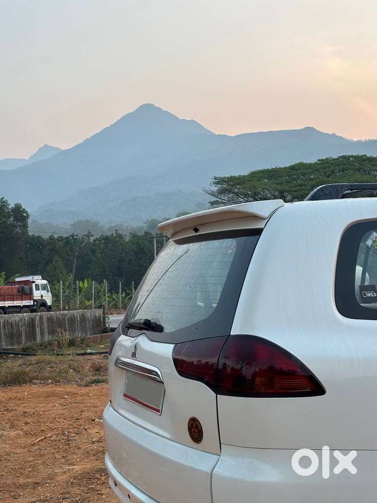 Mitbuishi Pajero Sports