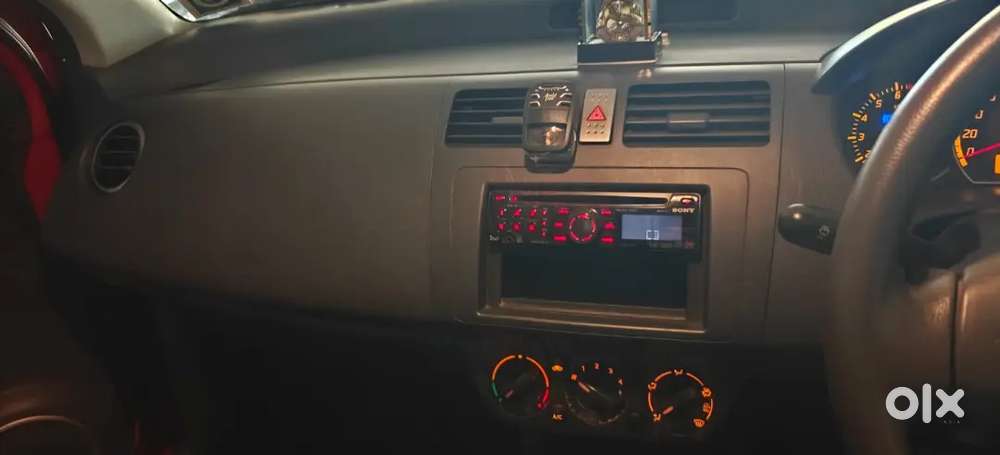 Maruti Suzuki Swift 2006 Petrol 42589 Km Driven