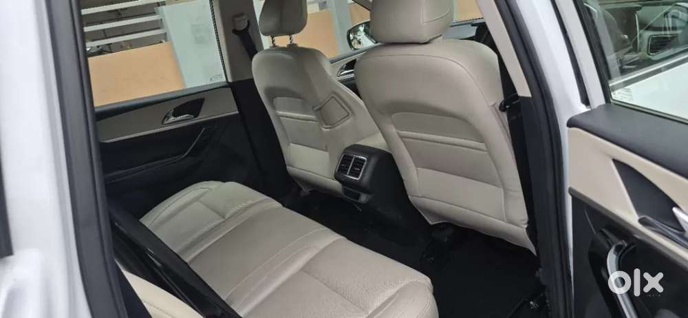 Mahindra Xuv700 2.2 Ax 7 Diesel At Luxury Pack Str, 2024, Diesel
