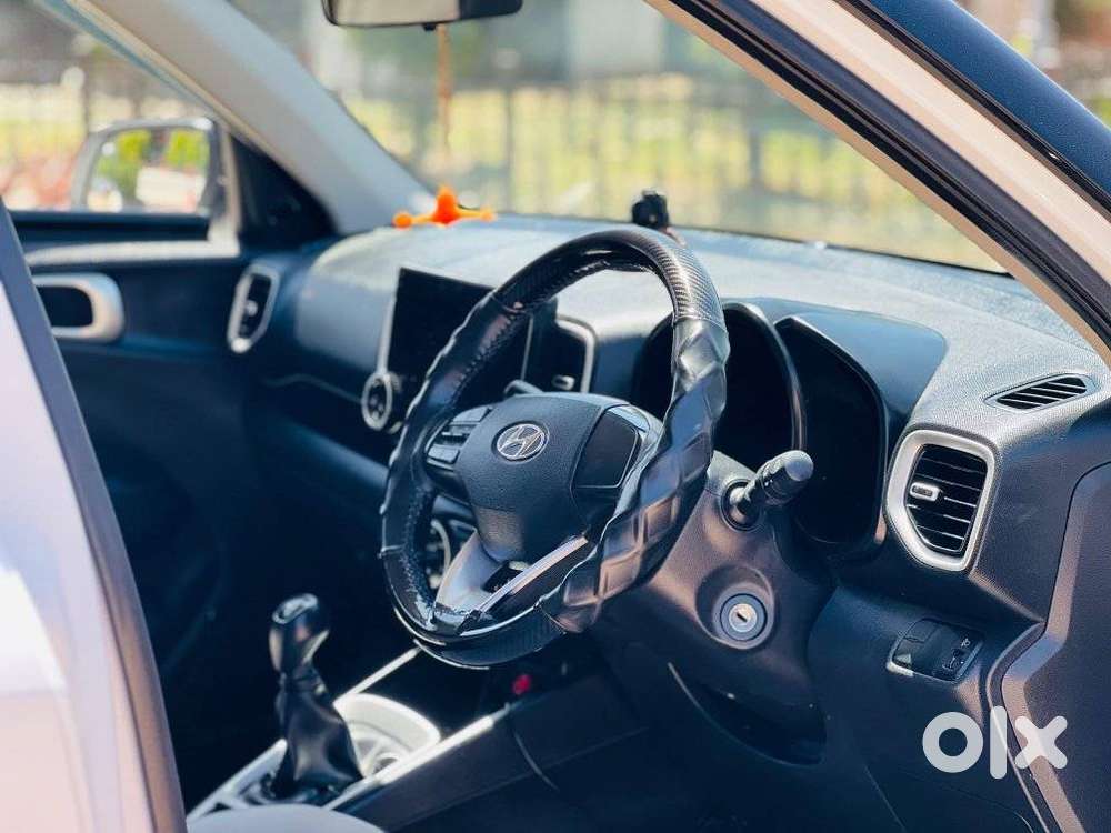 Hyundai Venue 1.2 S Plus, 2020, Petrol