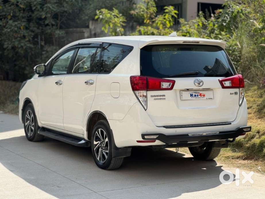 Toyota Innova Crysta [2020-ongoing] 2.4 Gx 8 Str, 2021, Diesel