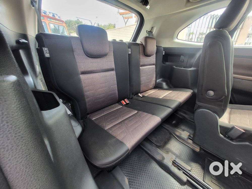 Toyota Innova Hycross 2.0 Vx Hybrid 8 Str, 2023, Petrol