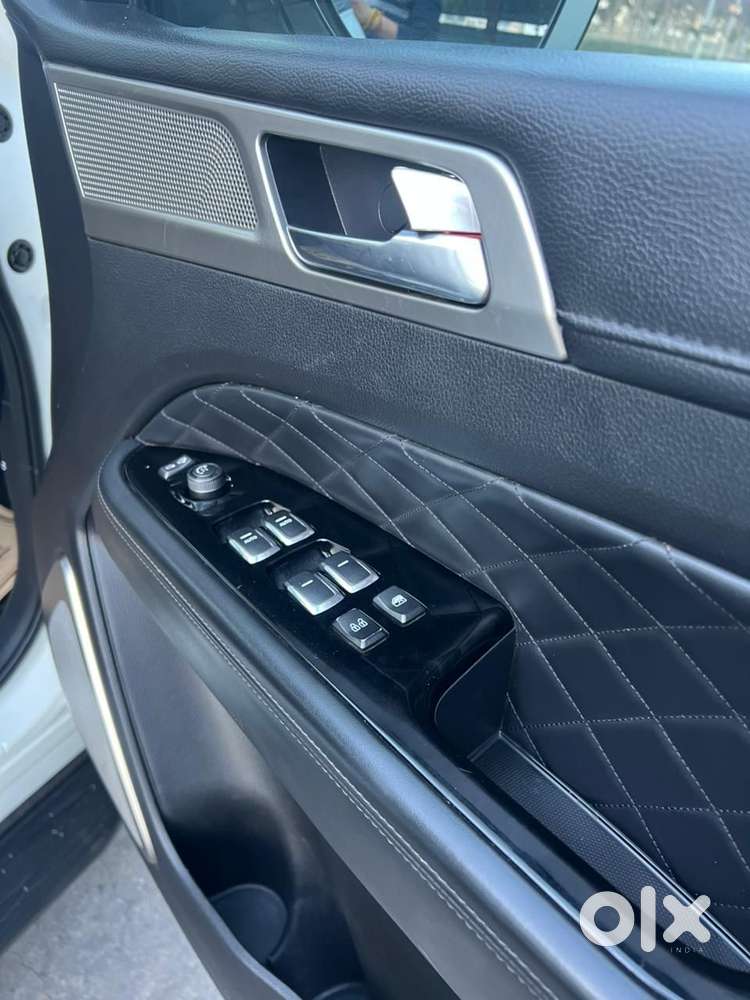 Mahindra Alturas G4 4x2 At, 2022, Diesel