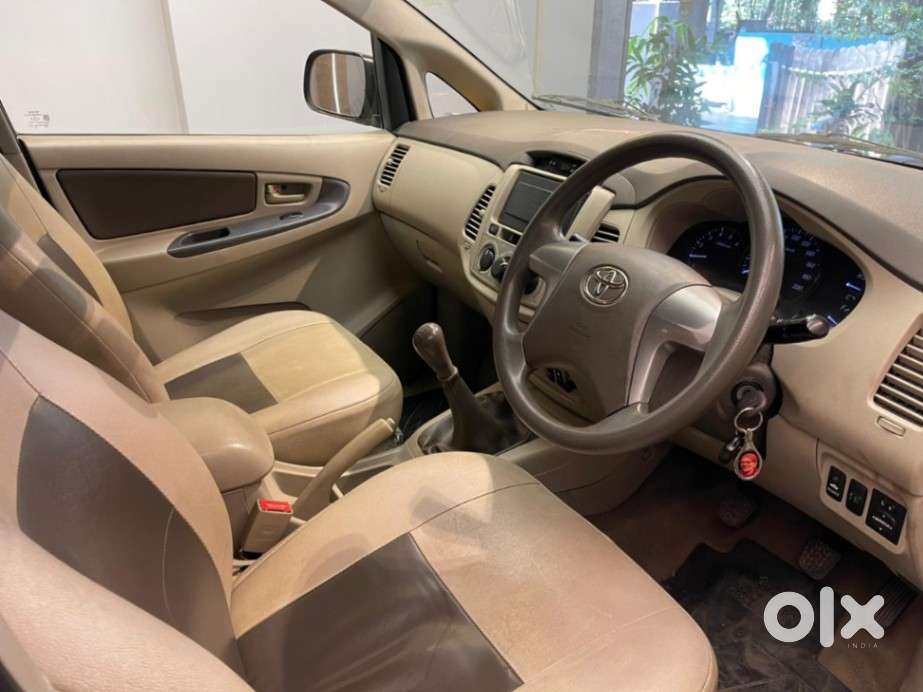 Toyota Innova 2.5 G (diesel) 8 Seater Bs Iv, 2013, Diesel
