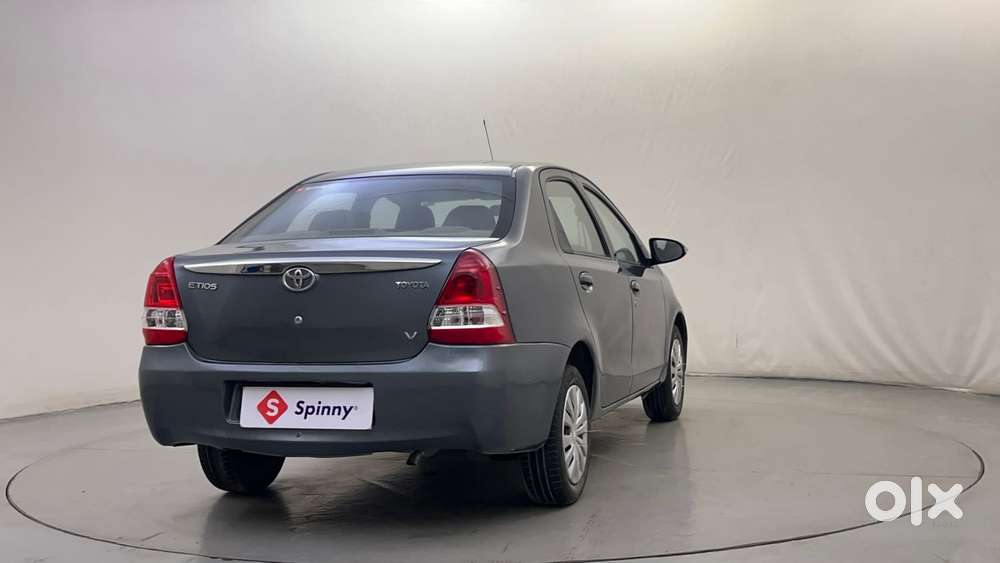 Toyota Etios V, 2015, Petrol