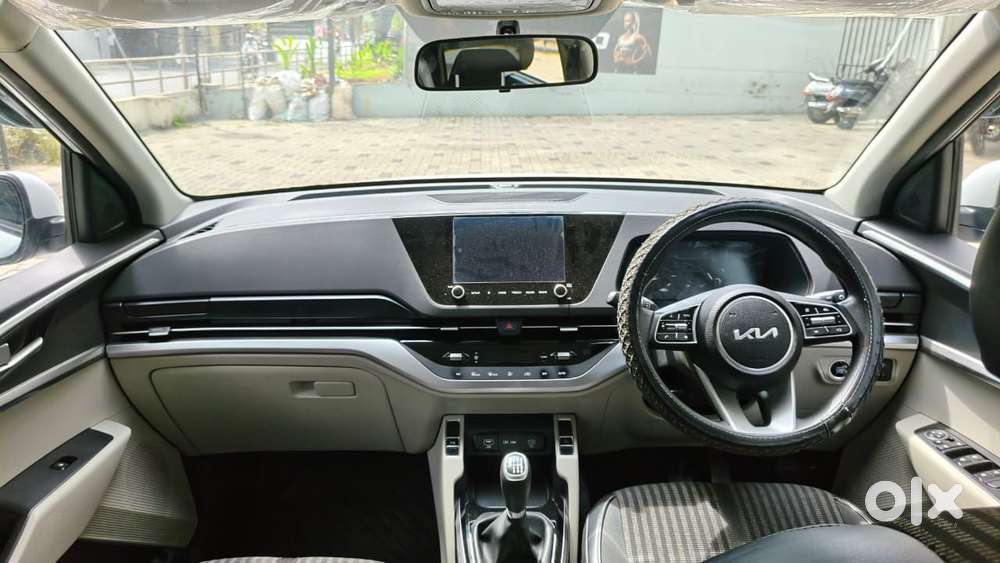 Kia Carens 1.5 Prestige Plus 7 Str Imt, 2023, Petrol