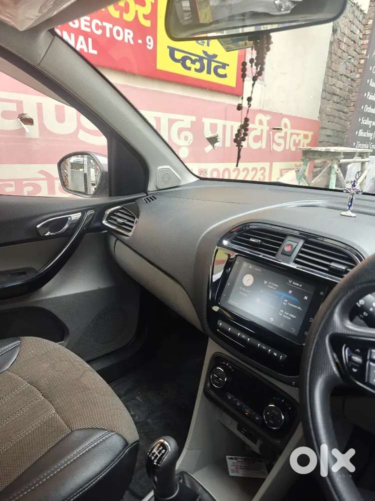 Tata Tiago Revotron 2019 Petrol
