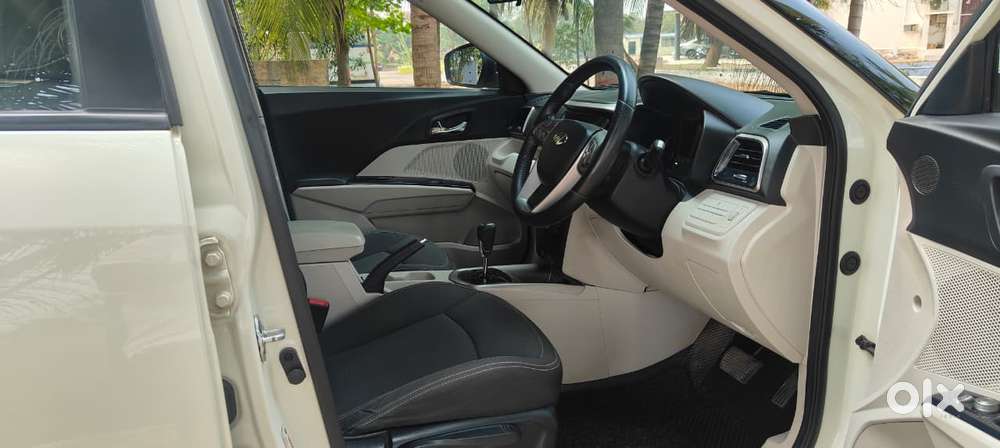 Mahindra Xuv300 W8 (o) 1.5 Diesel Amt, 2020, Diesel