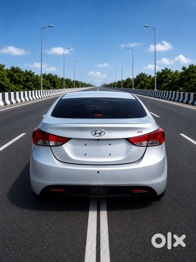Hyundai New Elantra Petrol 2013