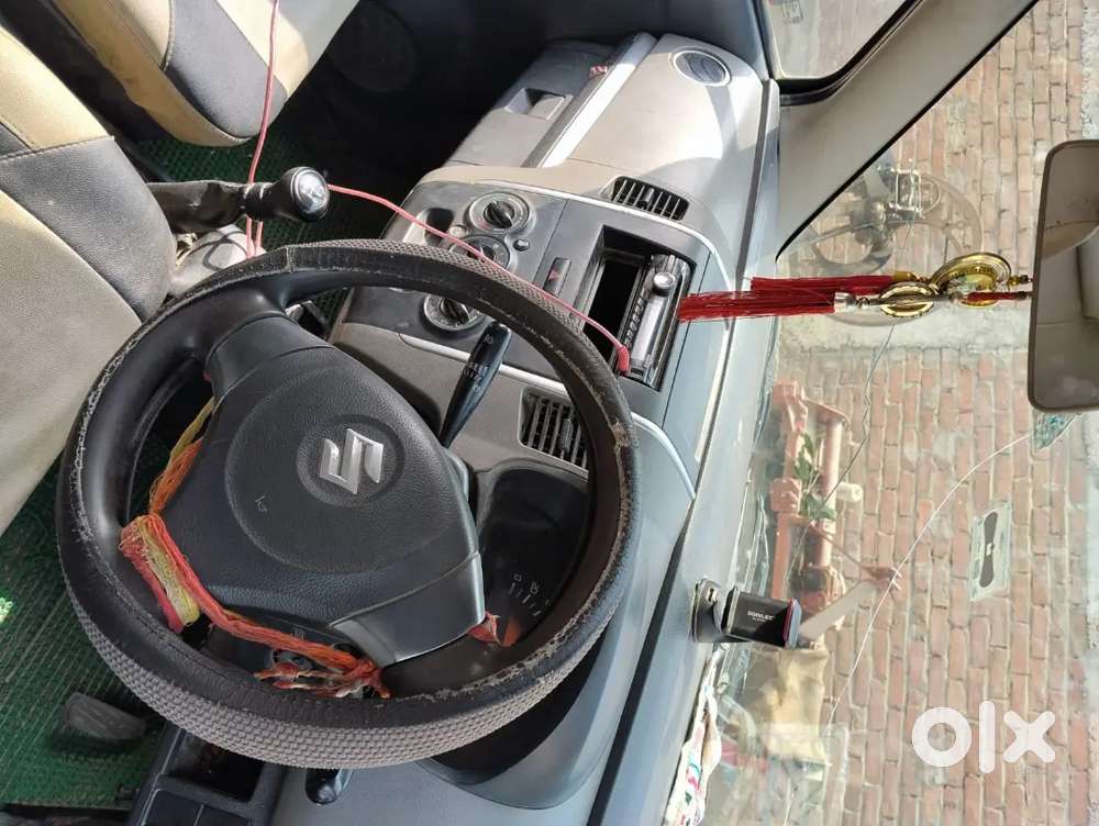 Mahindra Bolero Neo 2011