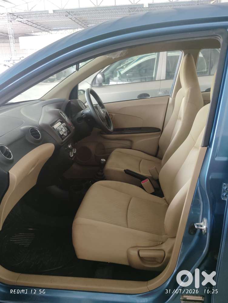 Maruti Suzuki Swift Lxi Bsiii, 2009, Petrol