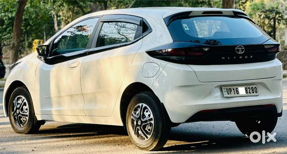 Tata Altroz 1.2 Xe, 2022, Petrol