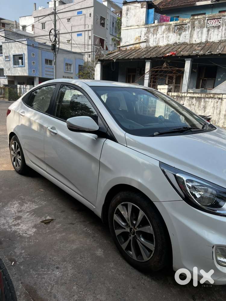 Hyundai Verna Petrol 2015