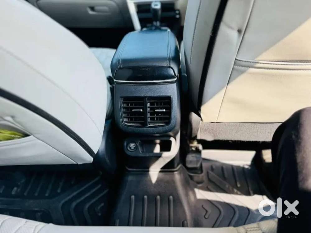 Kia Seltos Diesal Nit And Clean Condistion Just Tace And Drive