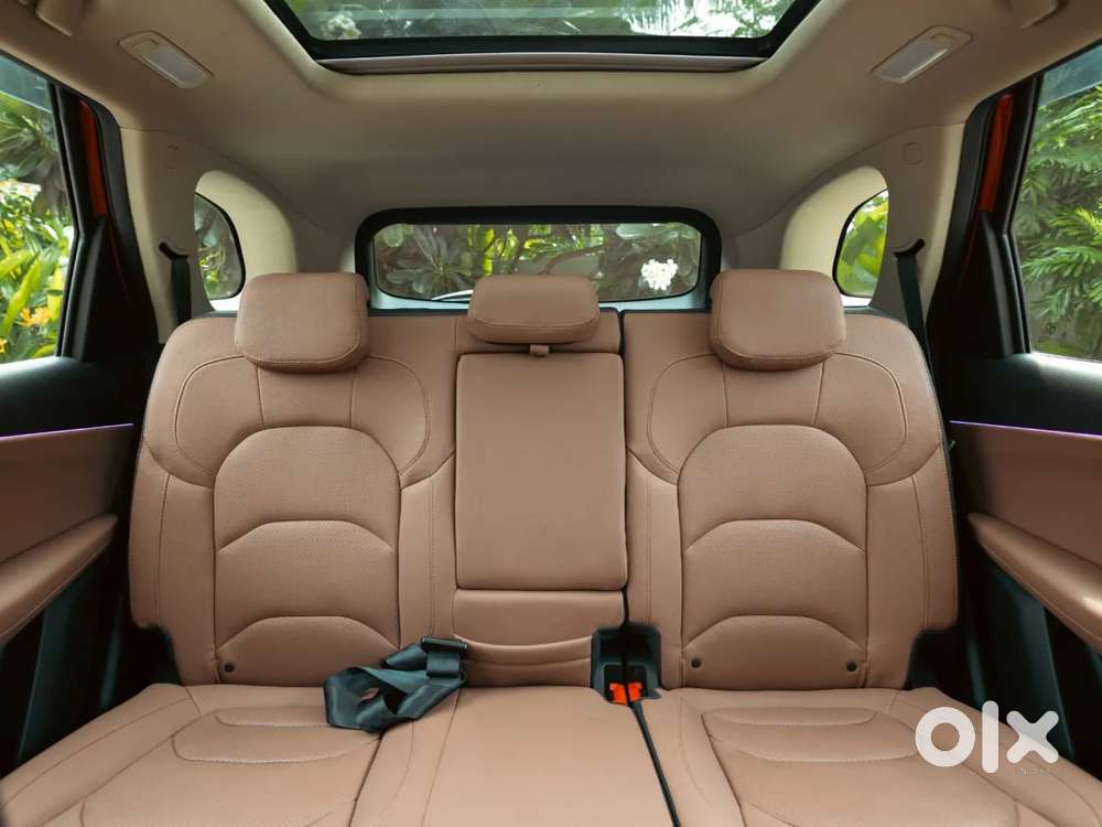 Mg Hector Plus Sharp Pro 1.5 Turbo Petrol Cvt 7 Str, 2024, Petrol