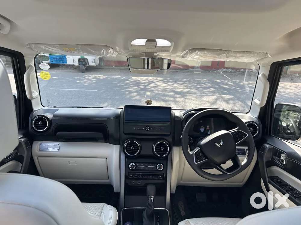 Mahindra Thar Roxx, 2025, Petrol