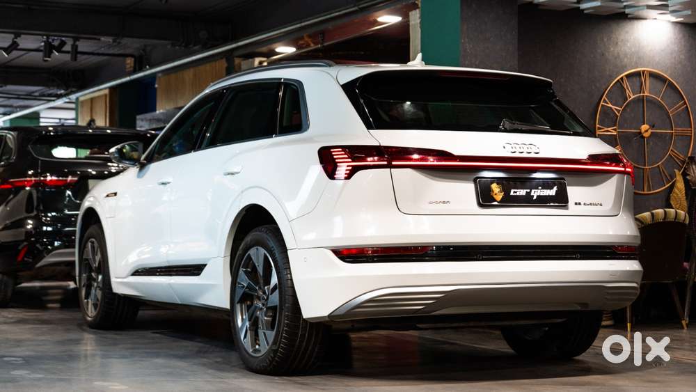 Audi E-tron 55, 2021, Electric