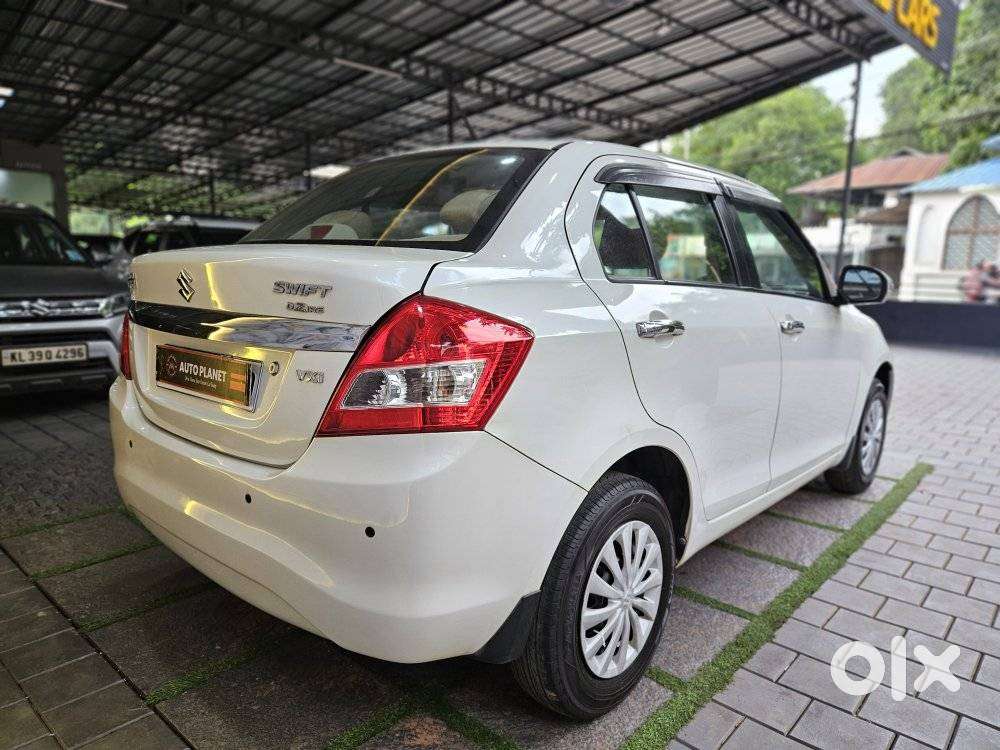 Maruti Suzuki Swift Dzire Vxi Optional, 2016, Petrol