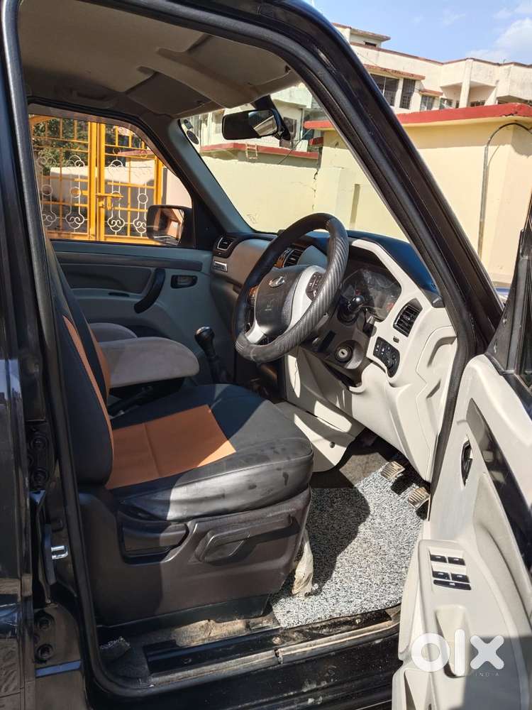 Mahindra Scorpio S10, 2015, Diesel