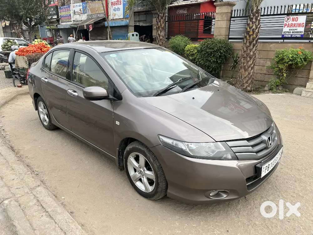 Honda City 1.5 V 2011