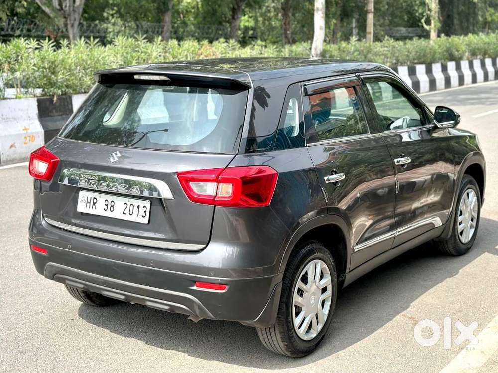 Maruti Suzuki Brezza 1.5 Zxi At Smart Hybrid, 2022, Petrol