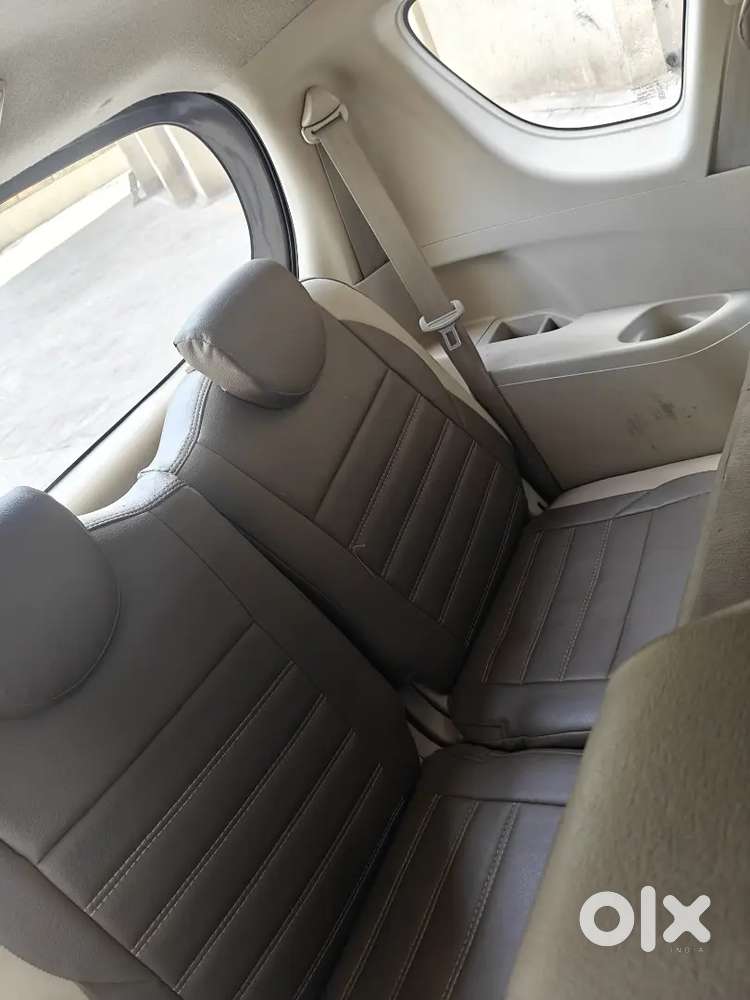 Maruti Suzuki Ertiga Vxi Cng  Petrol + Cng