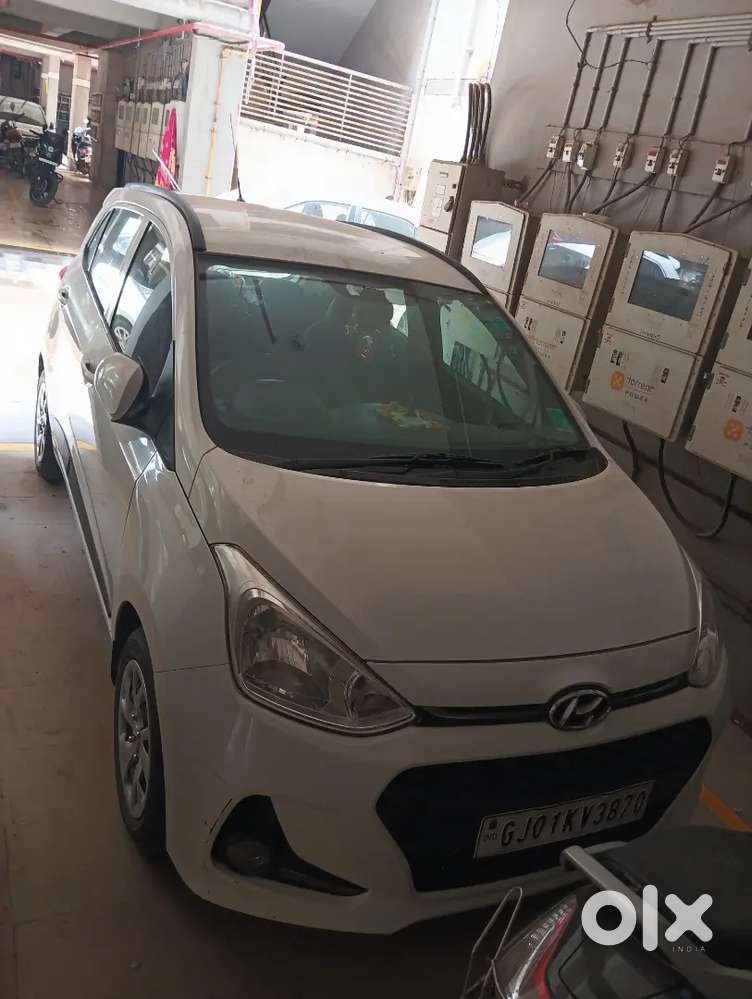 Hyundai Grand I10 2019 Petrol 22711 Km Driven