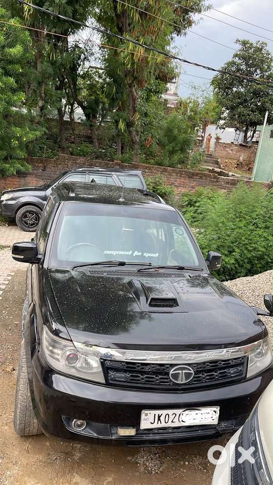 Tata Safari Storme 2013 Diesel Manual Year