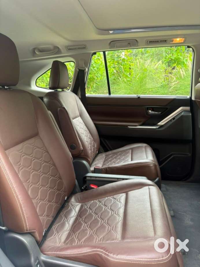 Toyota Innova Hycross 2.0 Zx (o) Hybrid 7 Str, 2024, Petrol