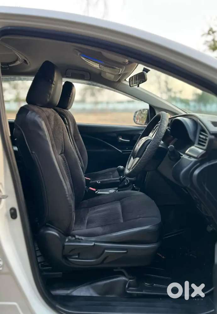 Toyota Innova Crysta 2.4 V 2016 For Sell