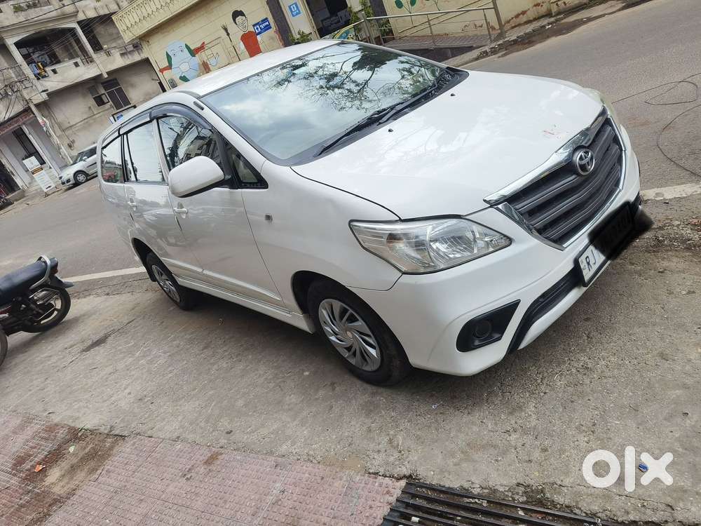 Toyota Innova 2.5 G (diesel) 8 Seater, 2014, Diesel