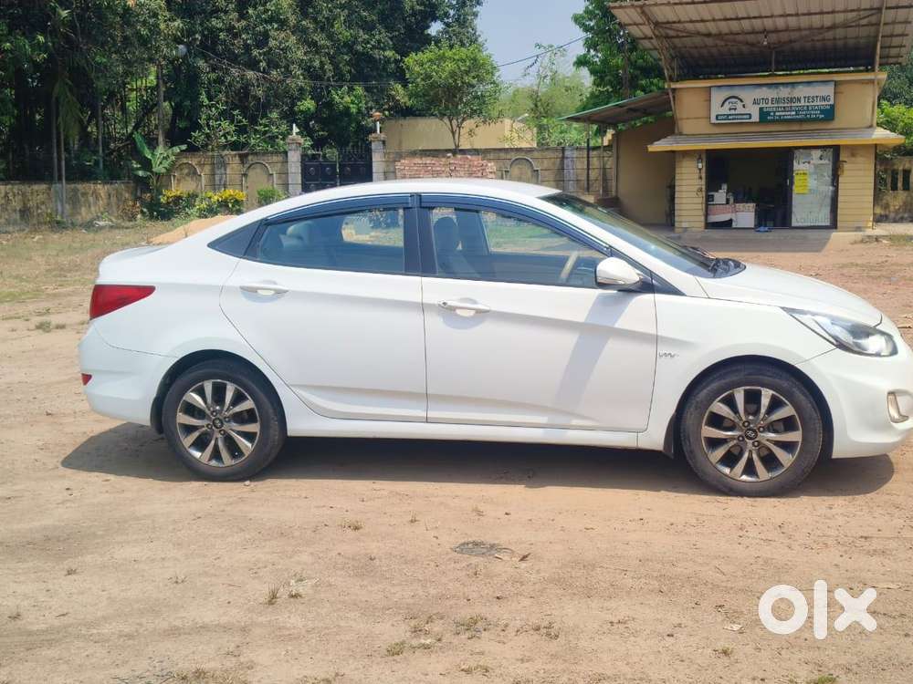 Hyundai Verna Vtvt 1.6 Sx, 2015, Petrol